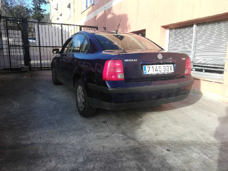 VOLKSWAGEN Passat B5 (1996-2005) Фонарь задний левый 3B5945257 18506616