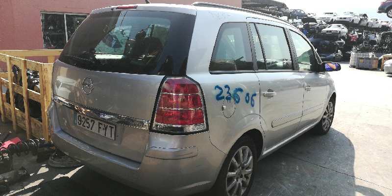 OPEL Zafira B (2005-2010) Aizmugurējās kreisās durvis 13203015 18455302