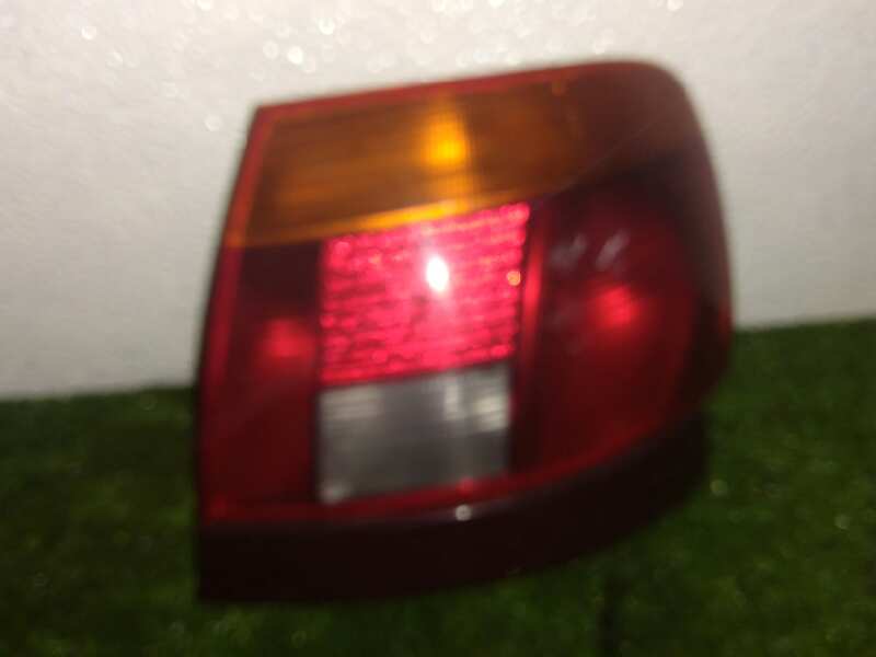 HONDA A4 B5/8D (1994-2001) Rear Right Taillight Lamp 8D9945112 18435539