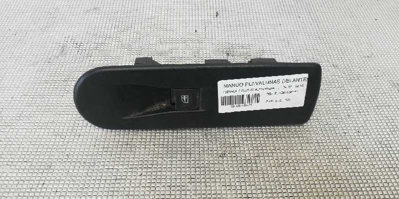 RENAULT Clio 3 generation (2005-2012) Front Right Door Window Switch 254218614R 18436643