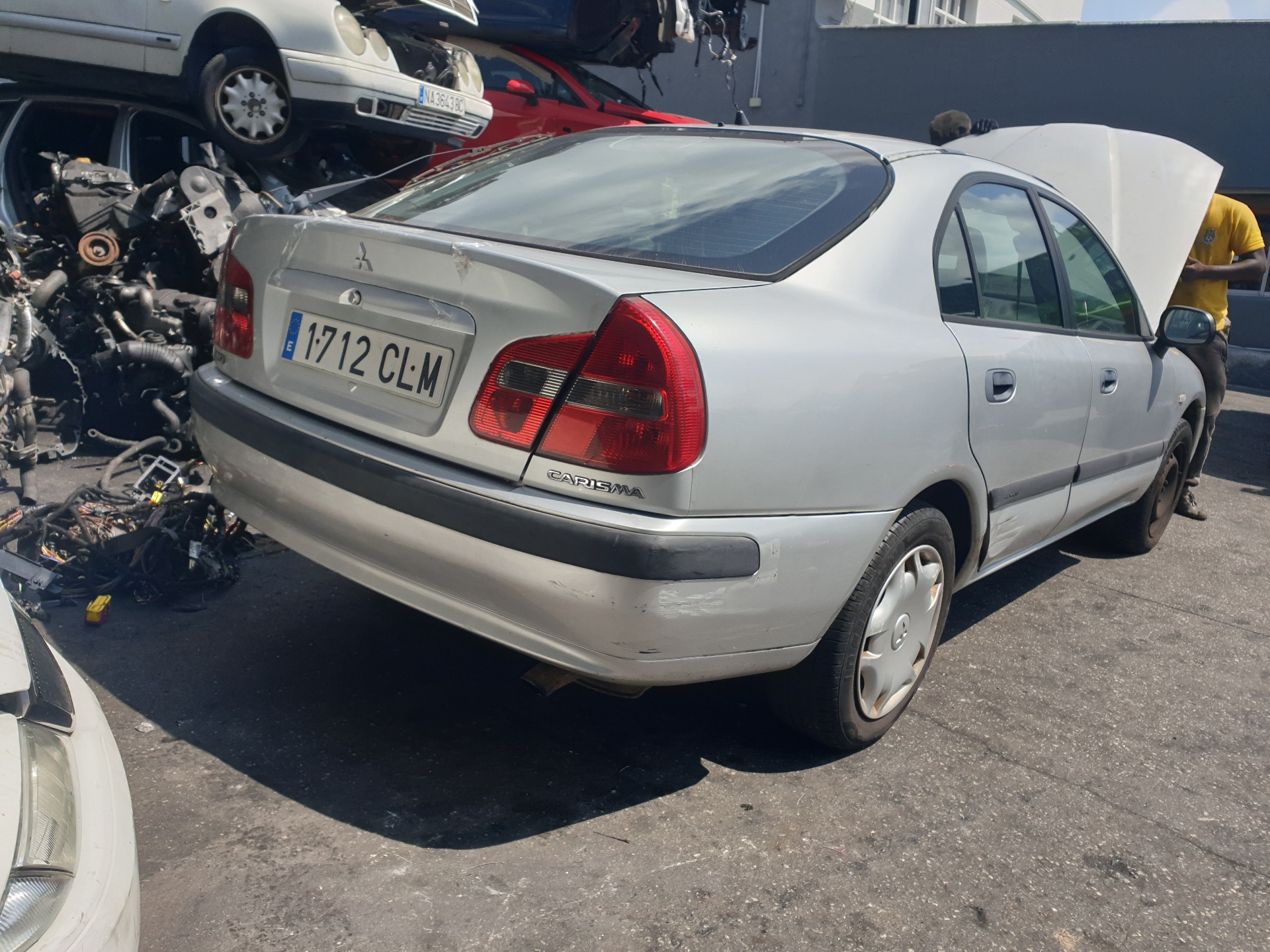 MITSUBISHI Carisma 1 generation (1995-2004) Vindrutetorkare fram 0390241170 20513242