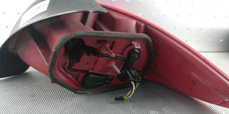 PEUGEOT 206 1 generation (1998-2009) Rear Left Taillight 2531G 18475634