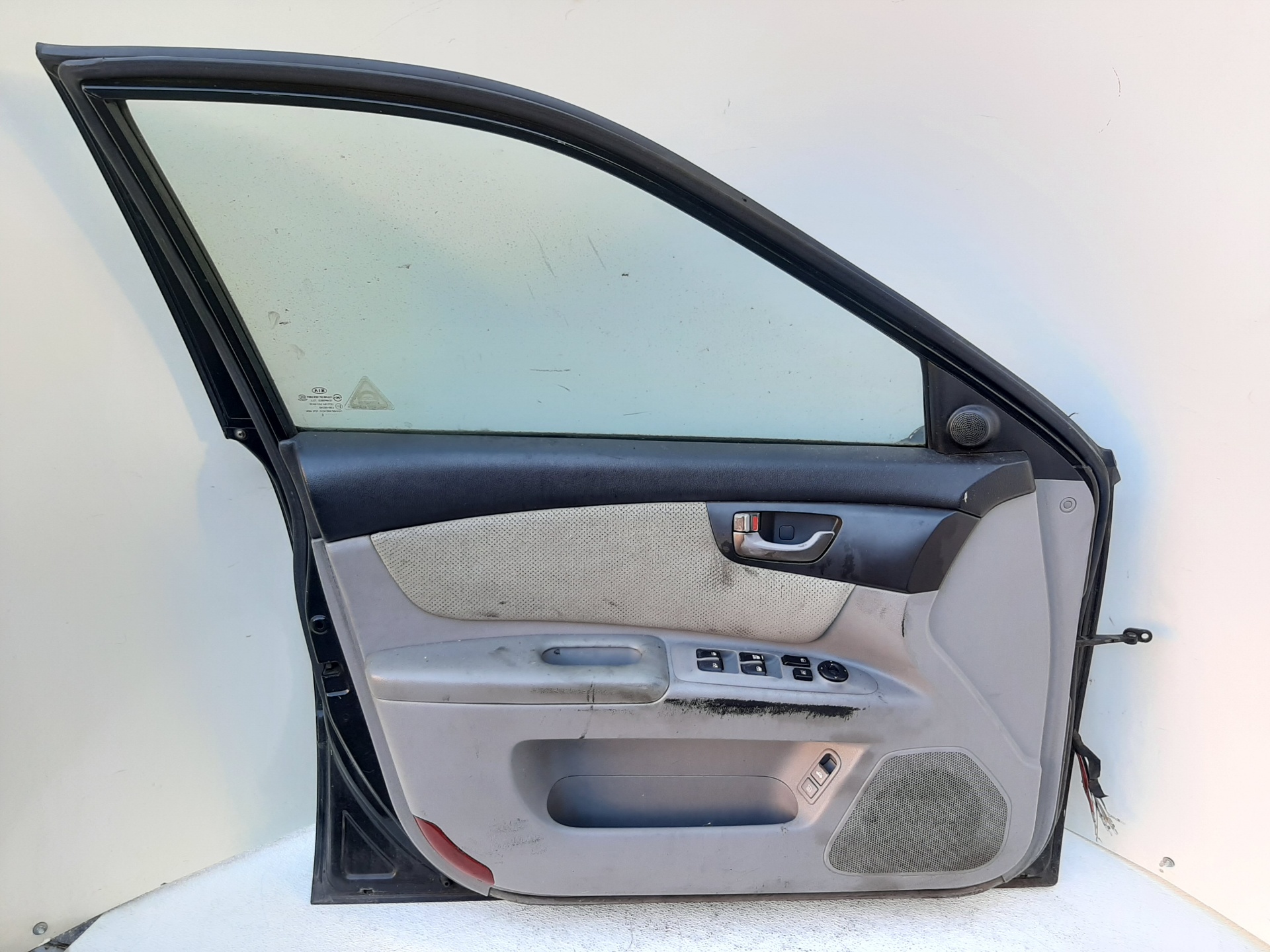 KIA Magentis 2 generation (2006-2008) Front Left Door 760032G010 18559886