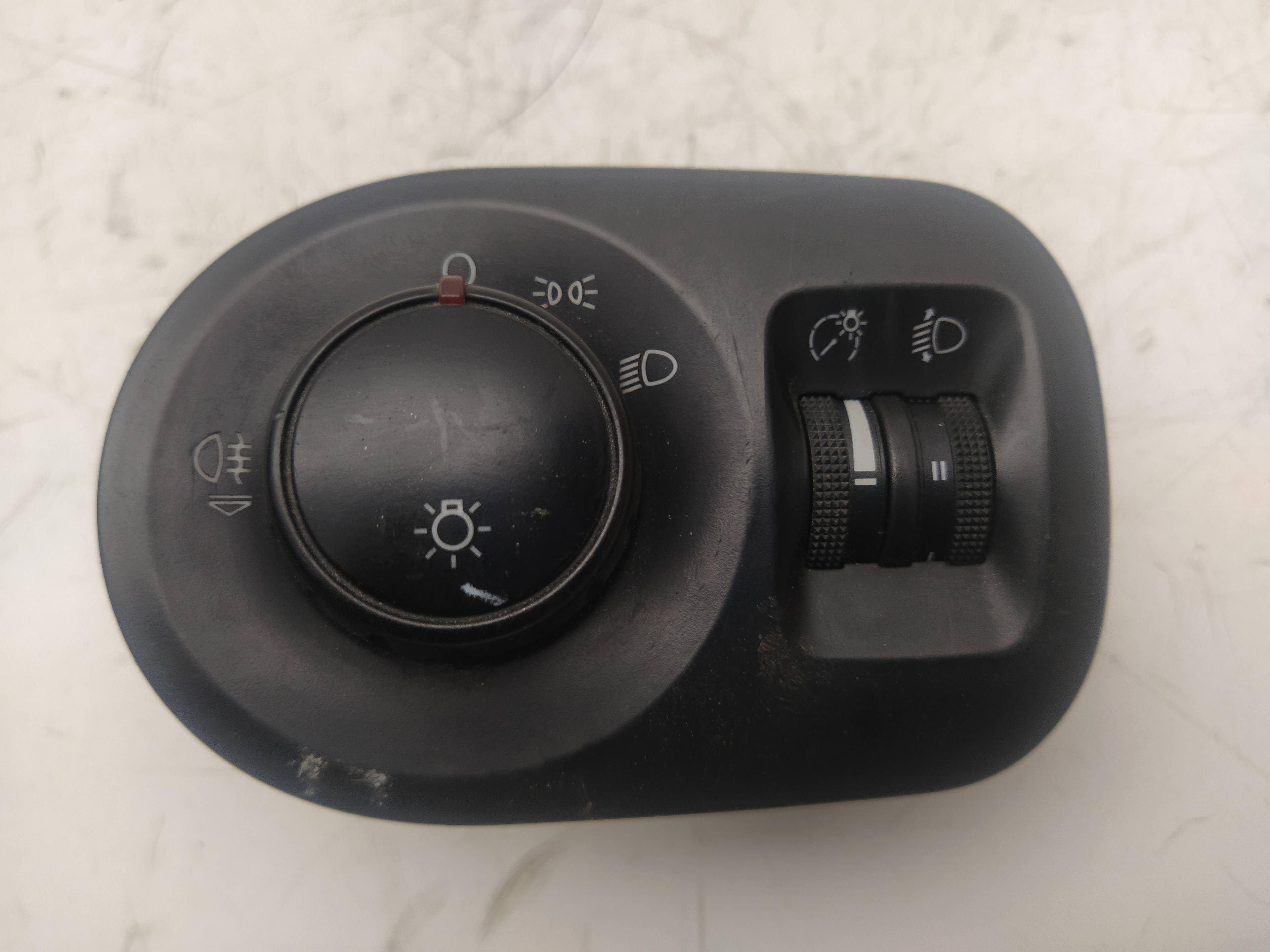 SEAT Toledo 3 generation (2004-2010) Headlight Switch Control Unit 5P1941431BR 18603301