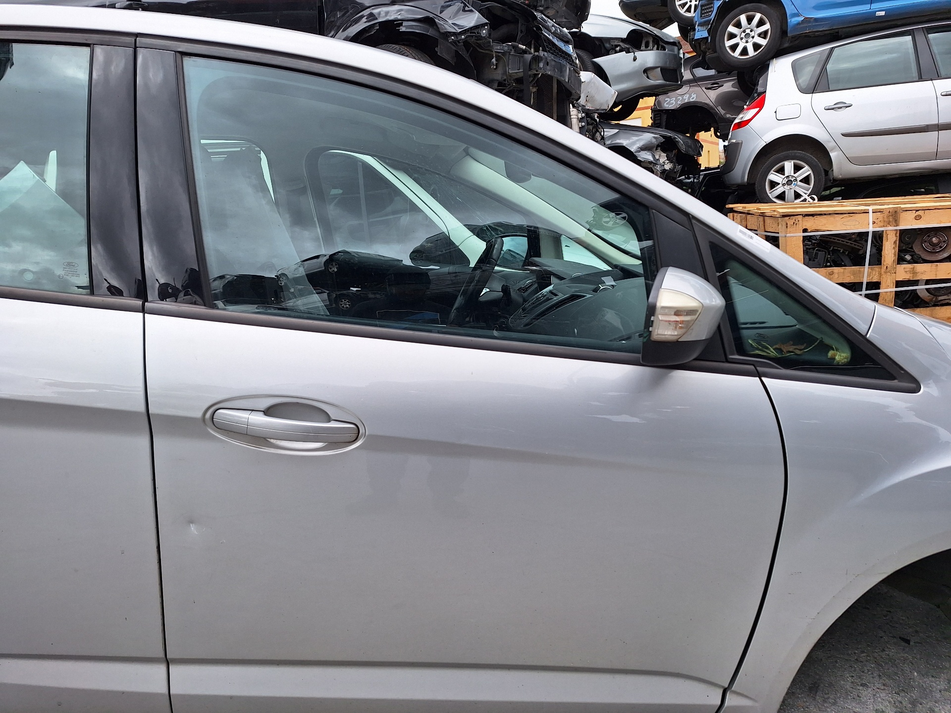 FORD C-Max 2 generation (2010-2019) Front Right Door 1879660 24880217