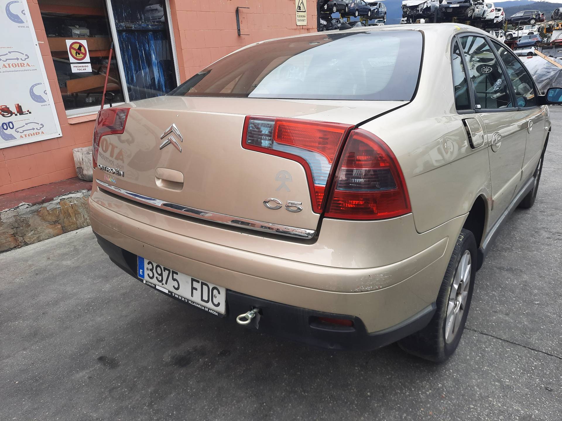 VOLKSWAGEN C5 1 generation (2001-2008) Фонарь задний левый 89032711 24011454