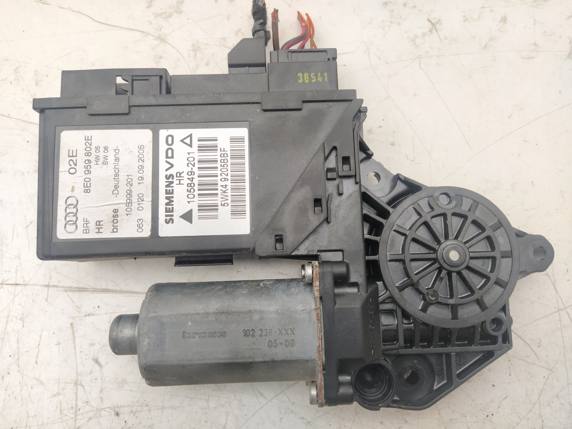 AUDI A4 B7/8E (2004-2008) Rear Right Door Window Control Motor 8E0959802E,130821766 23721496