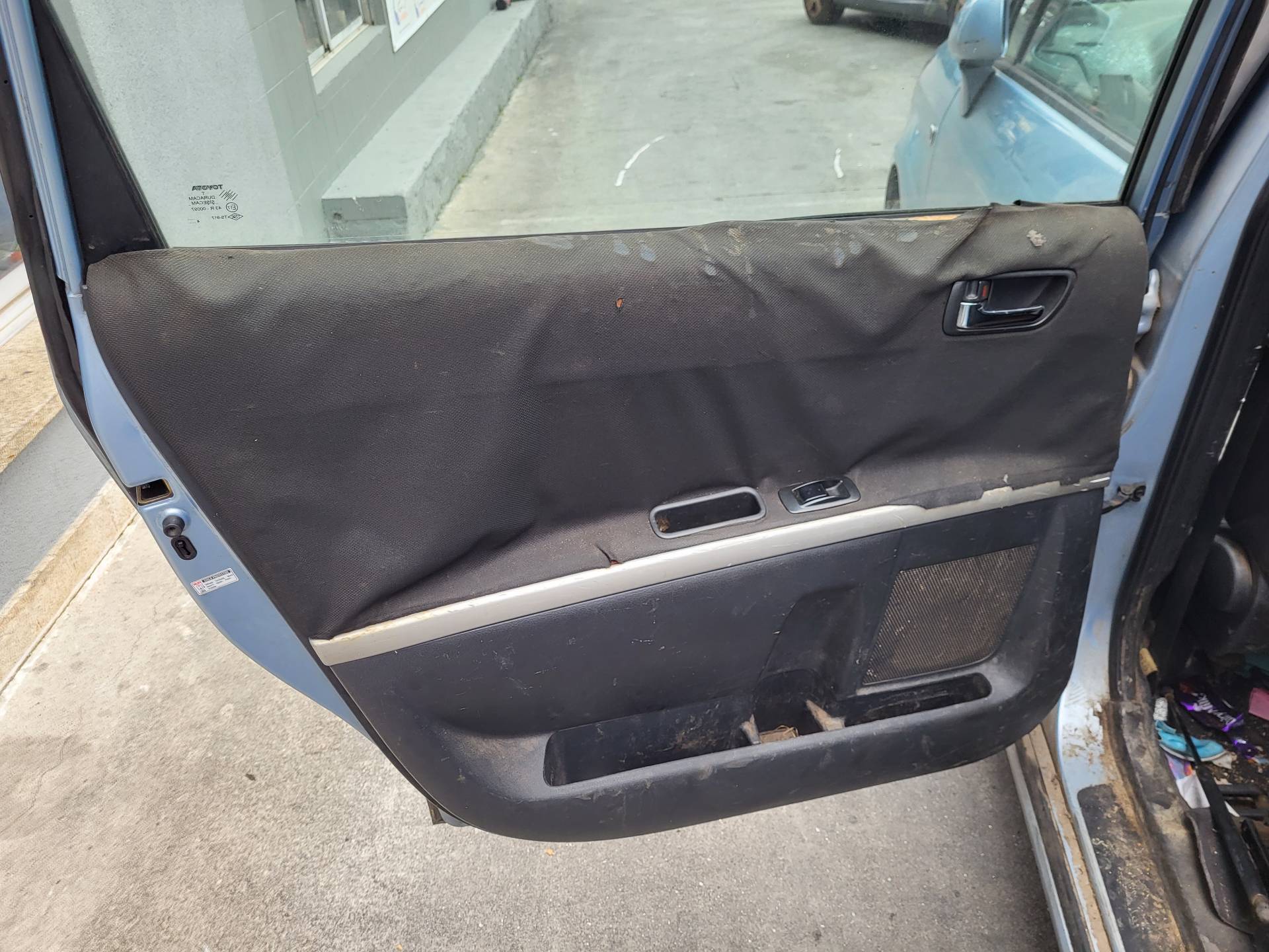 TOYOTA Corolla Verso 1 generation (2001-2009) Rear left door window lifter 698400F010 18647320