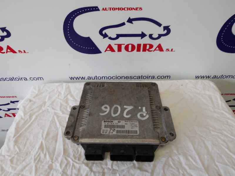 PEUGEOT 206 1 generation (1998-2009) Moottorin ohjausyksikkö ECU 0281010594 18342840