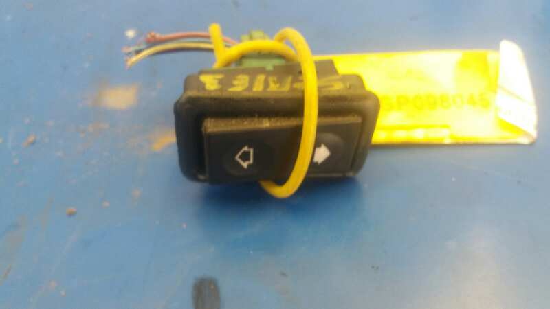 BMW 3 Series E36 (1990-2000) Front Right Door Window Switch 8368941 18422874