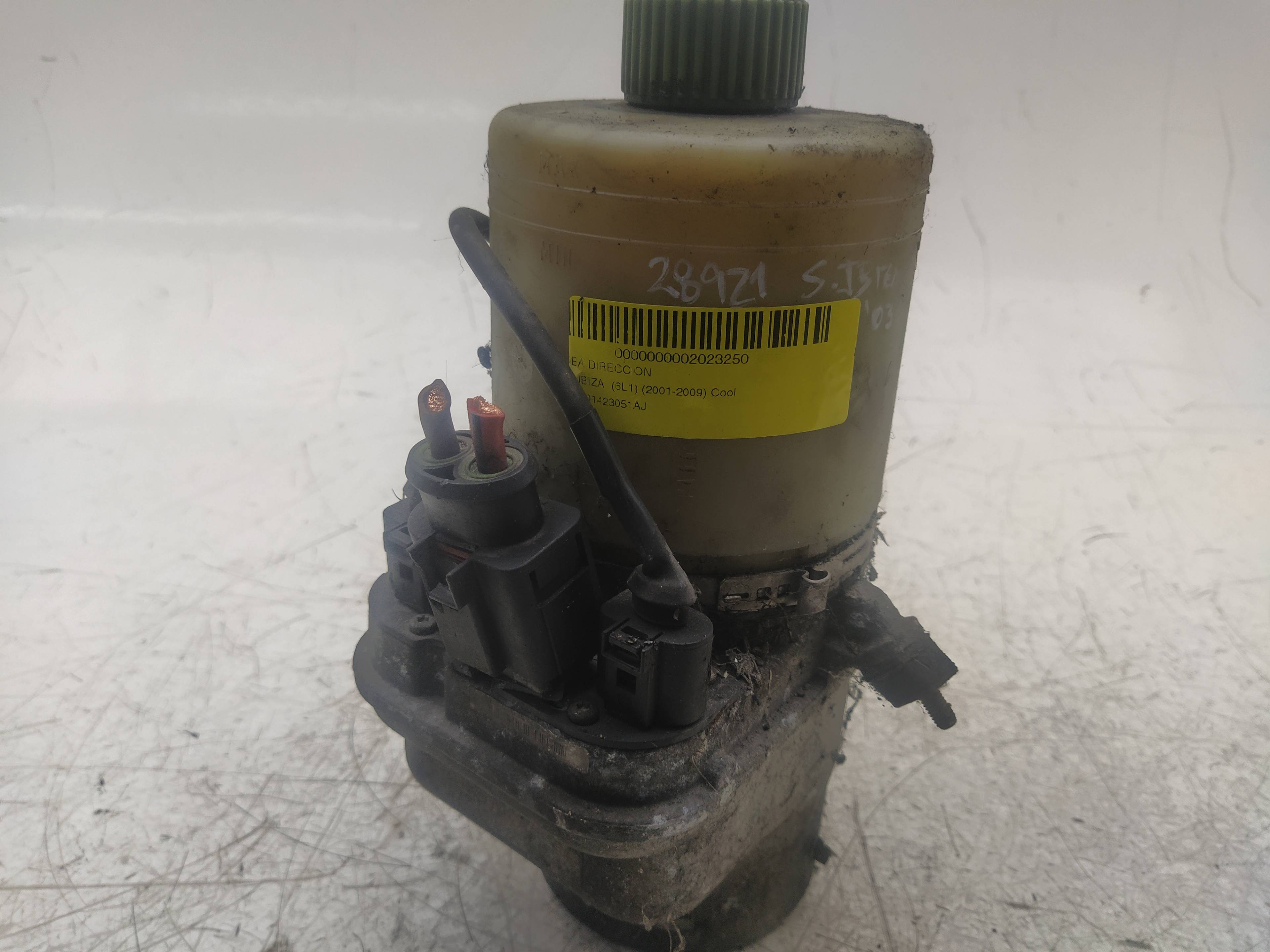 SEAT Cordoba 2 generation (1999-2009) Power Steering Pump 6Q1423051AJ 18577810