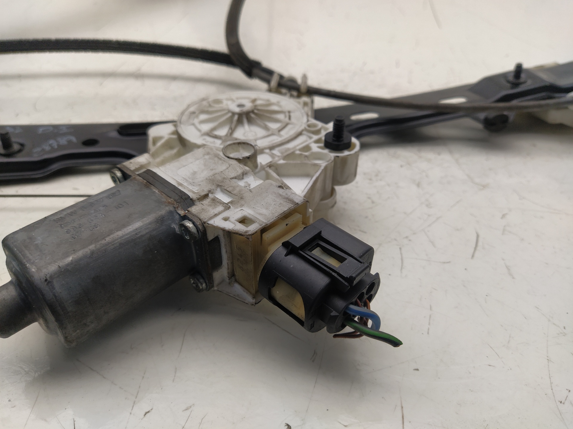 BMW 1 Series E81/E82/E87/E88 (2004-2013) Front Left Door Window Regulator 7067795S 22282307