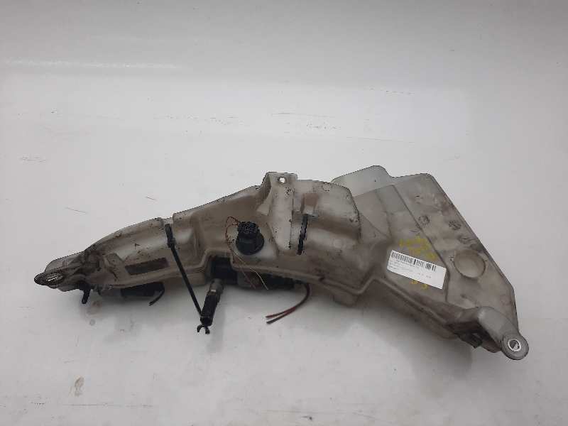 DODGE A6 C6/4F (2004-2011) Logu mazgāšanas tvertne 4F0955451R 18545253