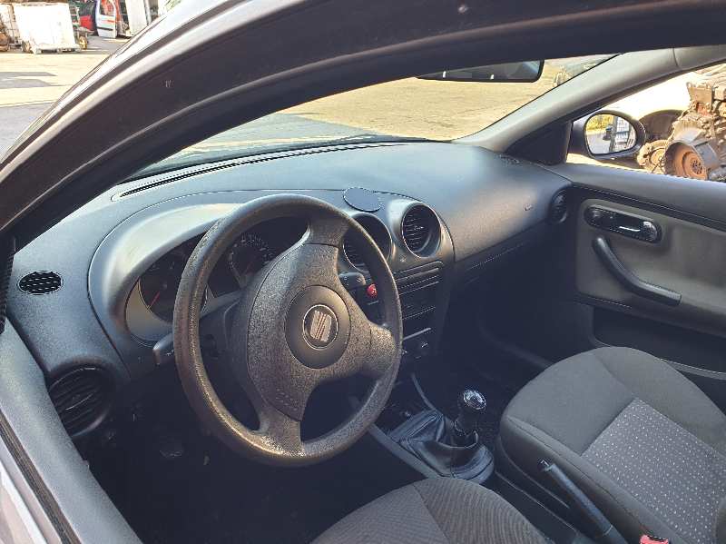 SEAT Cordoba 2 generation (1999-2009) Priekinių dešinių durų stiklo pakelėjas 6L4837752DJ, TAB012843T 18512460