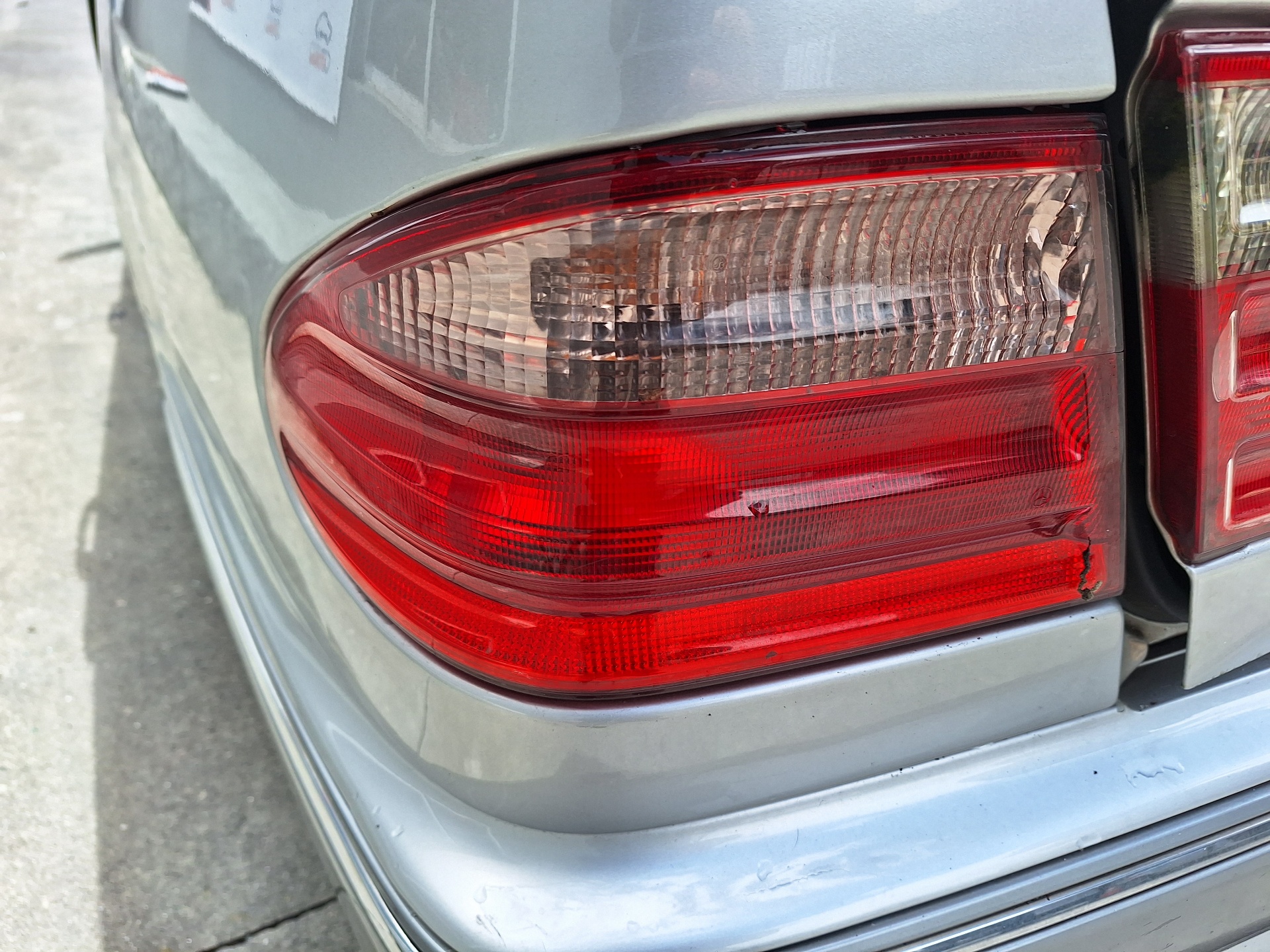 MERCEDES-BENZ E-Class W210 (1995-2002) Rear Left Taillight A2108204364 24956610