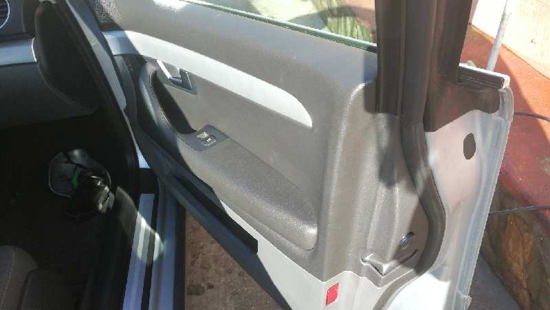 SEAT Exeo 1 generation (2009-2012) Priekinių dešinių durų stiklo pakelėjas 8E0837462C, 8E1959802G 18469898