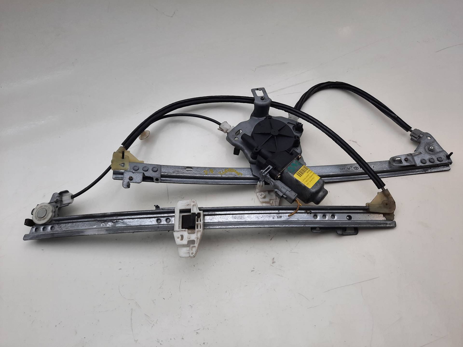 CITROËN Xsara 1 generation (1997-2004) Front Right Door Window Regulator 400679T1 18567958