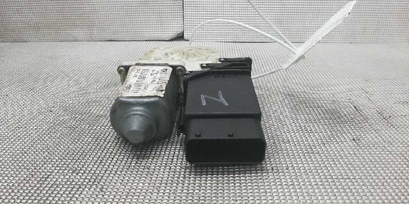 NISSAN Toledo 2 generation (1999-2006) Front Left Door Window Regulator Motor 1J0959801F 18413262