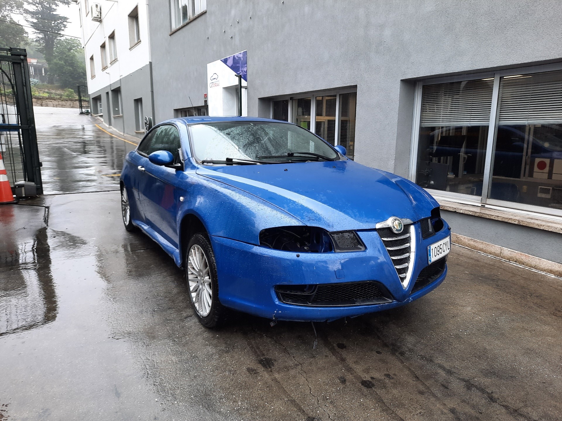 ALFA ROMEO 147 2 generation (2004-2010) Priekinių dešinių durų stiklo pakelėjas 606815920 25766792