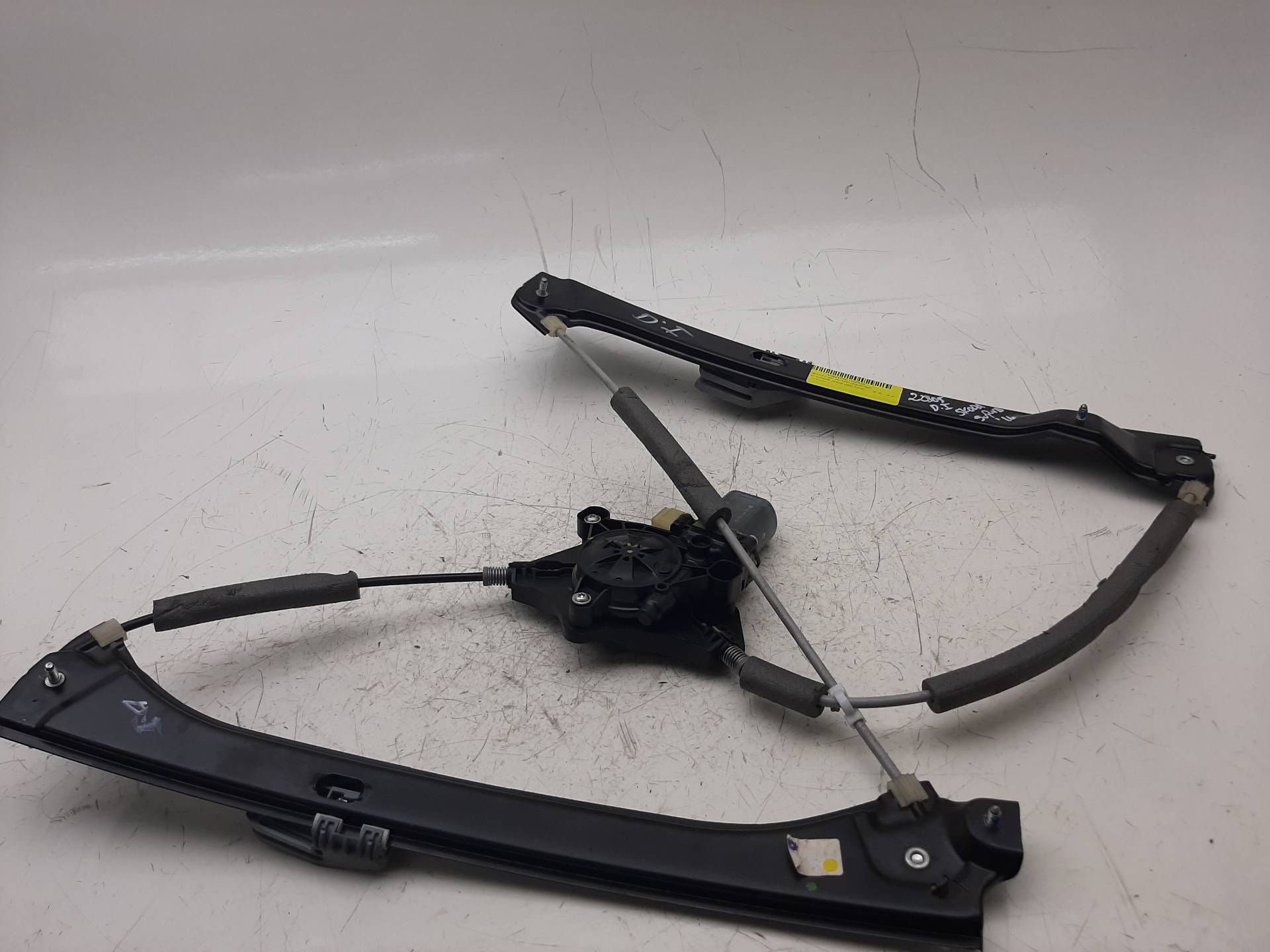 SKODA Yeti 1 generation (2009-2018) Front Left Door Window Regulator 0130822717, E850202099 18440606