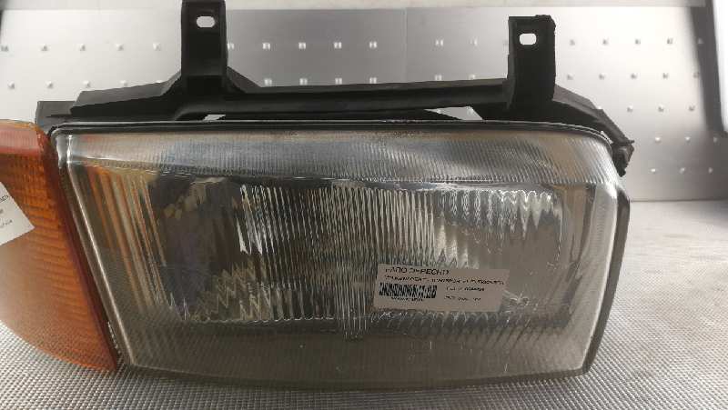 VOLKSWAGEN Transporter T4 (1990-2003) Front Right Headlight 0244438 18477287