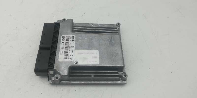 RENAULT 3 Series E46 (1997-2006) Moottorin ohjausyksikkö ECU DDE7789572,18551853,028101565 18499958