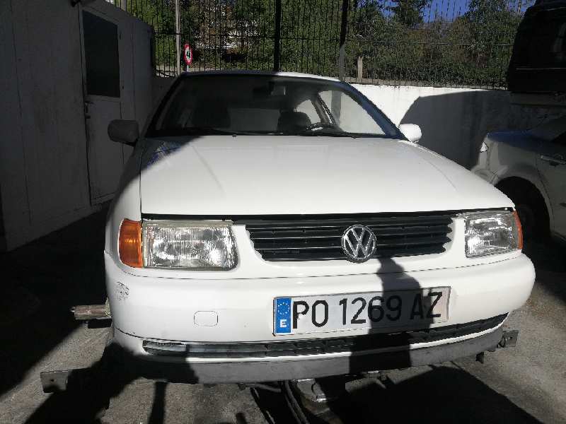 TOYOTA Polo 3 generation (1994-2002) Aizmugurējais labais lukturis 6N0945258A 18498369