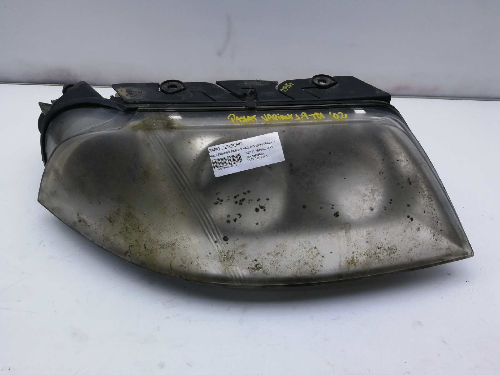 VOLKSWAGEN Passat B5 (1996-2005) Front Right Headlight 3B0941016AN,1EL00835002 18505974