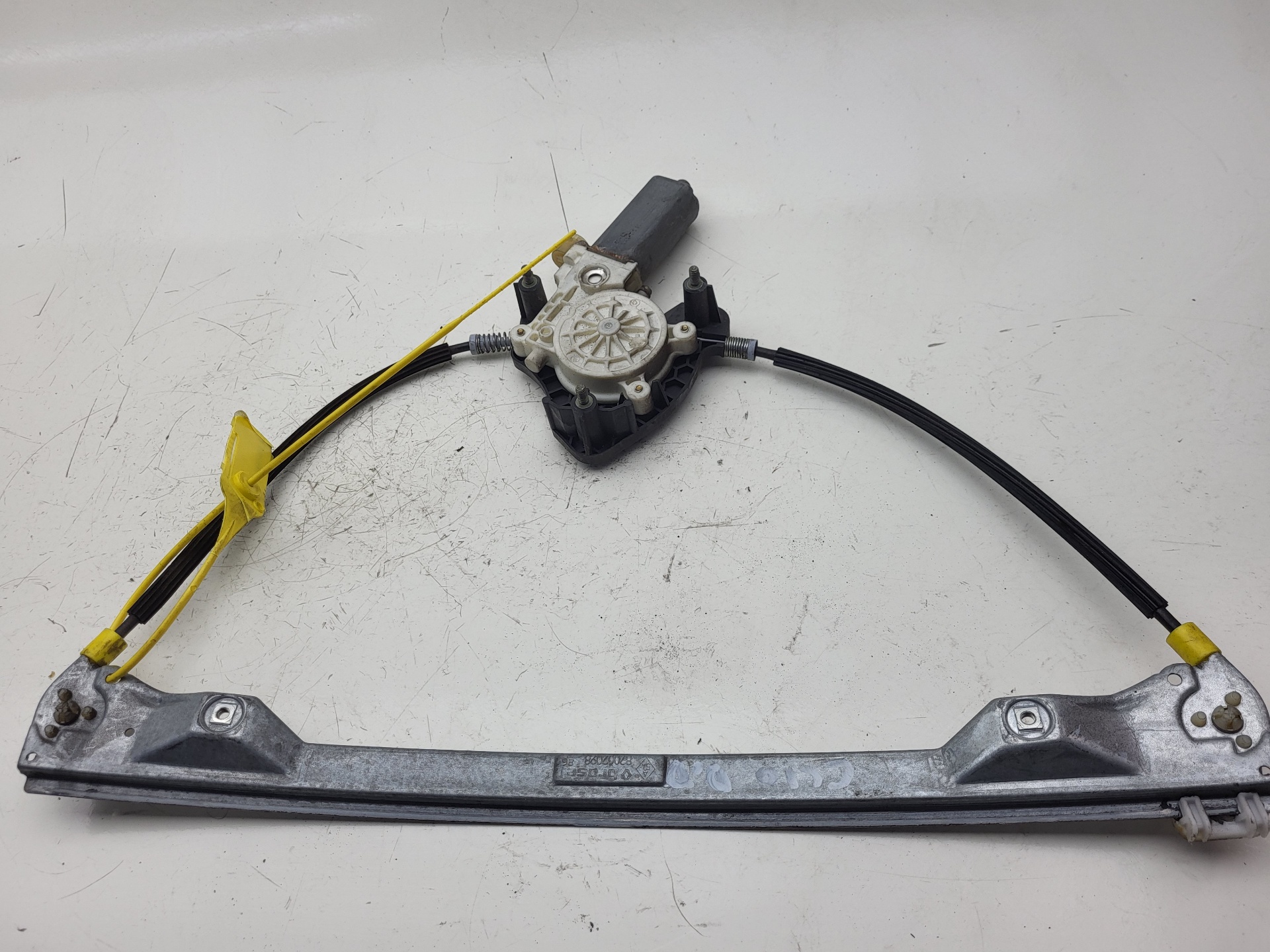 RENAULT Clio 3 generation (2005-2012) Front Right Door Window Regulator 8200209886 24017985