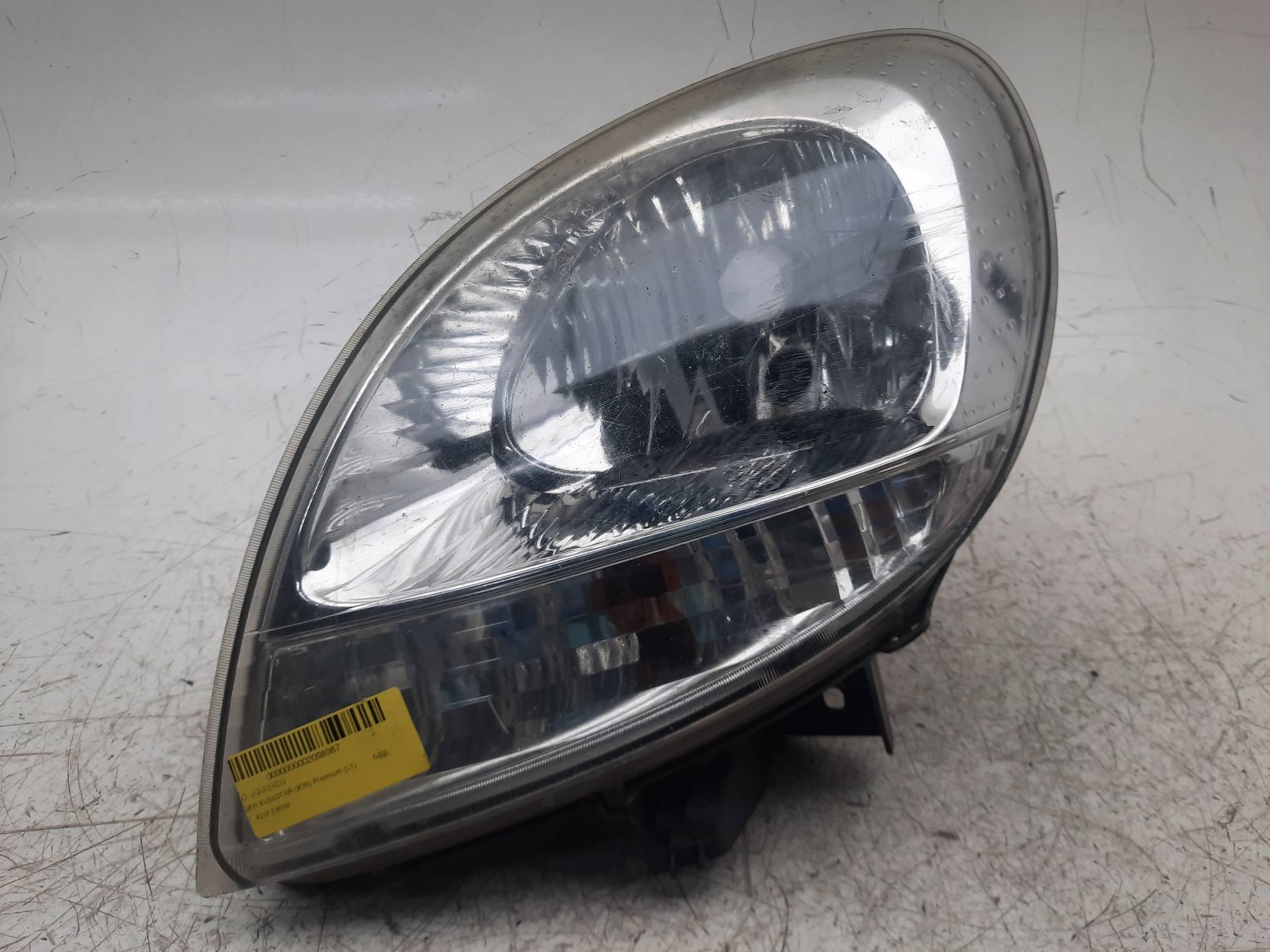 NISSAN Front Left Headlight 8200236590 18600429