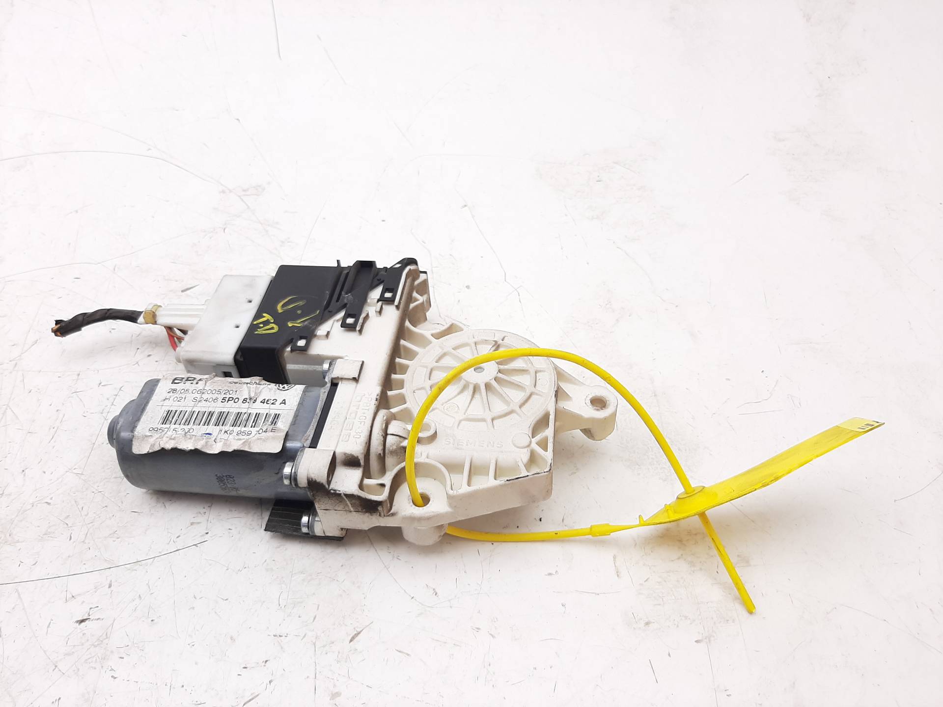 OPEL Toledo 3 generation (2004-2010) Rear Right Door Window Control Motor 5P0839462A 18565697