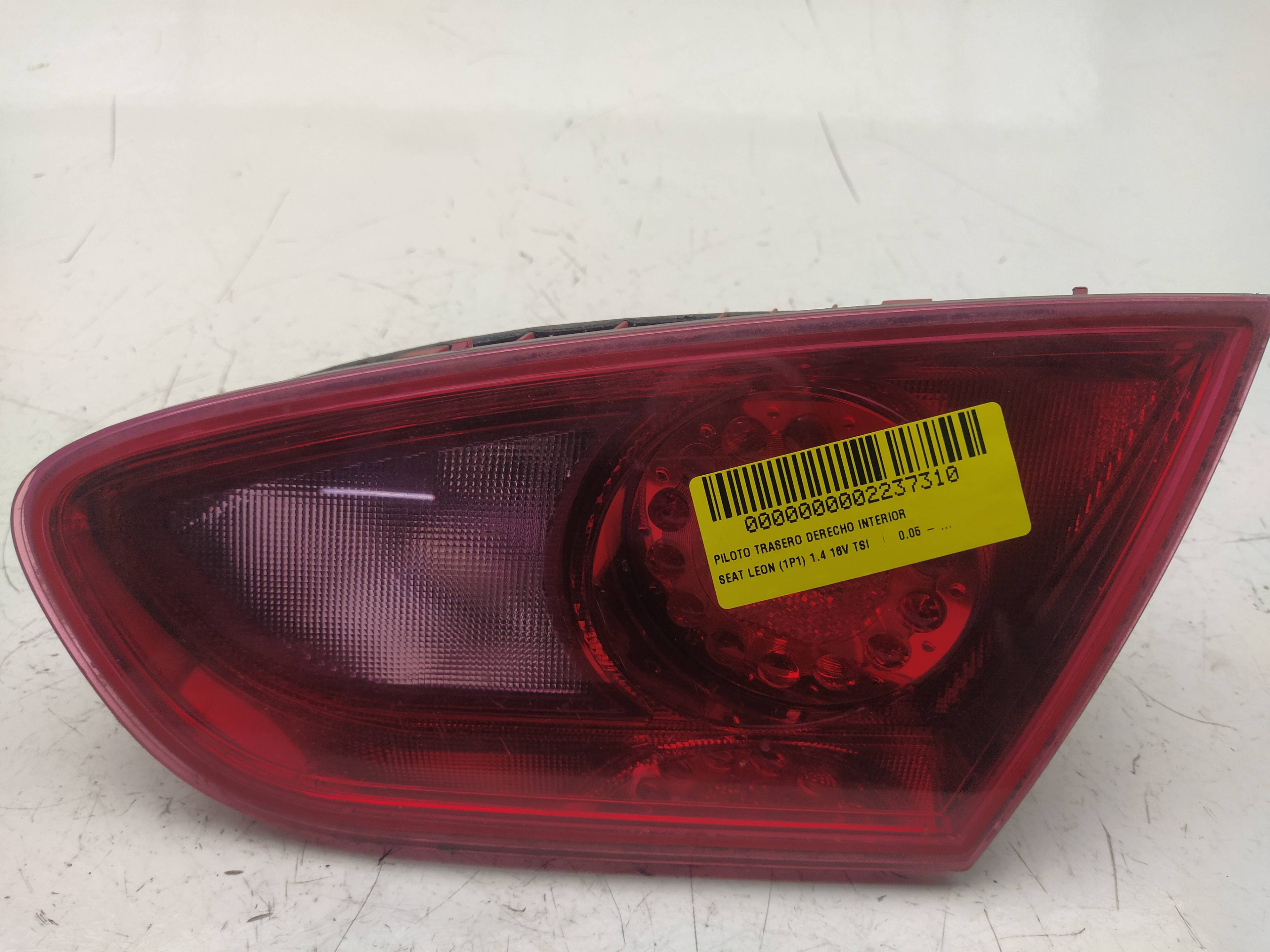 SEAT Leon 2 generation (2005-2012) Rear Right Taillight Lamp 1P0945094F, 89320301 24018104