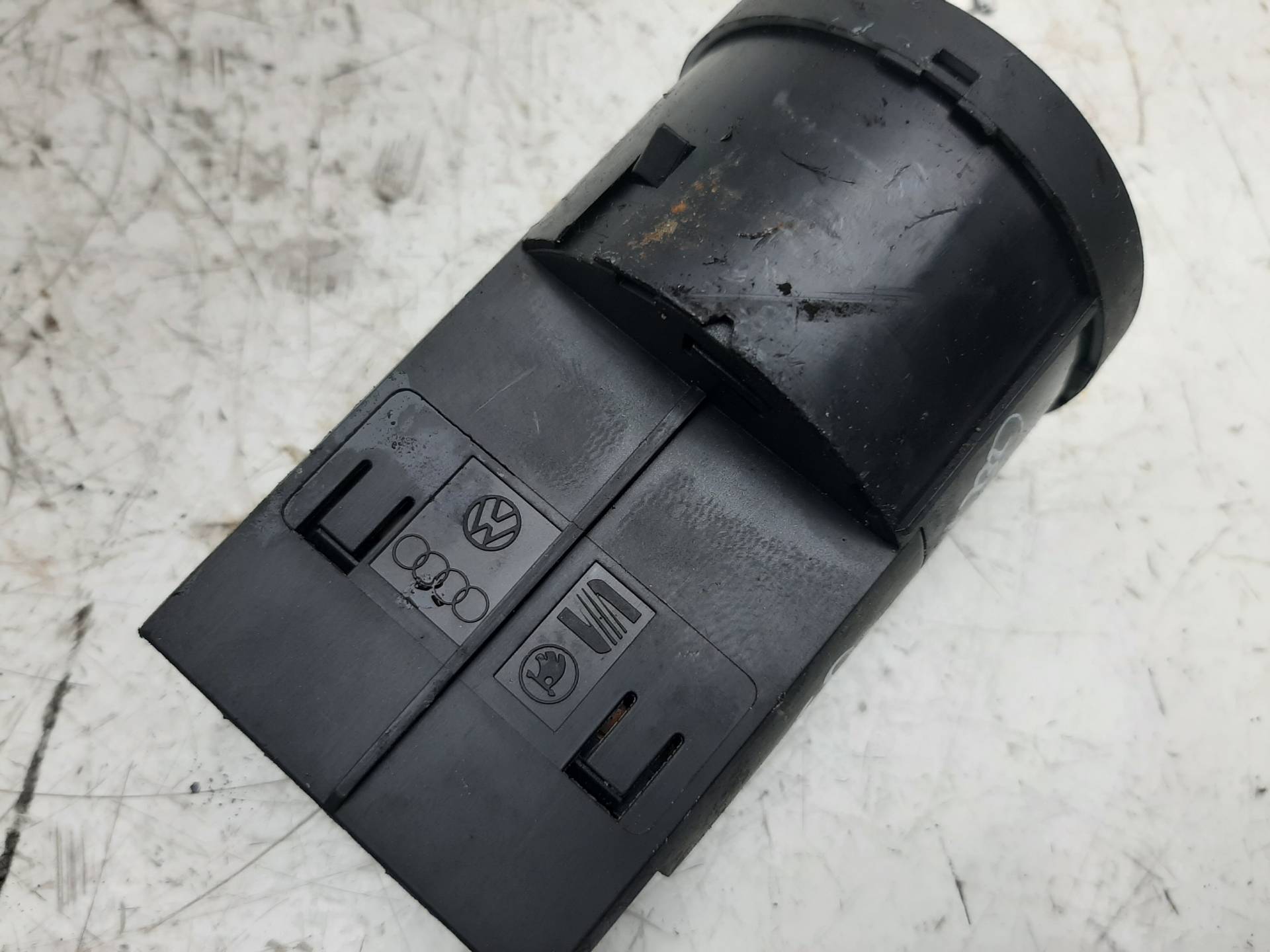 VOLKSWAGEN Bora 1 generation (1998-2005) Headlight Switch Control Unit 1C0941531A 18582560