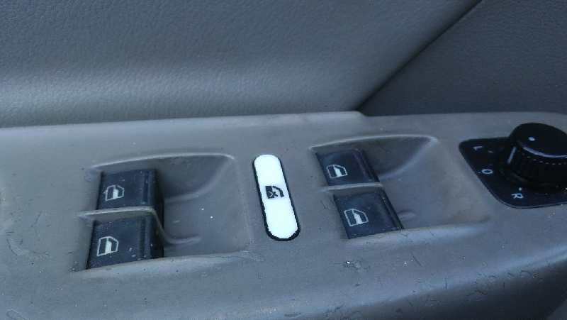 CHEVROLET Passat B6 (2005-2010) Front Left Door Window Switch 1K4959857C 18470724