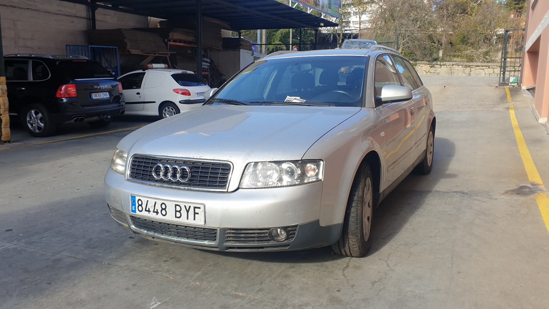 AUDI A4 B6/8E (2000-2005) Priekšējo labo durvju logu pacēlājs 8E1959802B 18573490