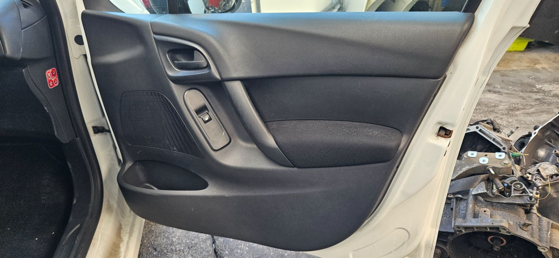 CITROËN C3 2 generation (2009-2016) Front Right Door Panel 9332E0 26361934