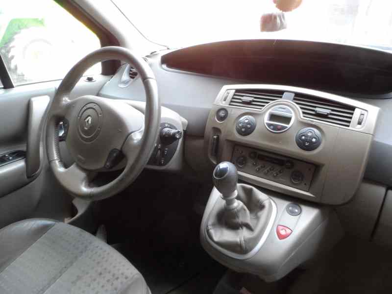 RENAULT Scenic 2 generation (2003-2010) Priekinis dešinys pusašis 8200790517 18347976