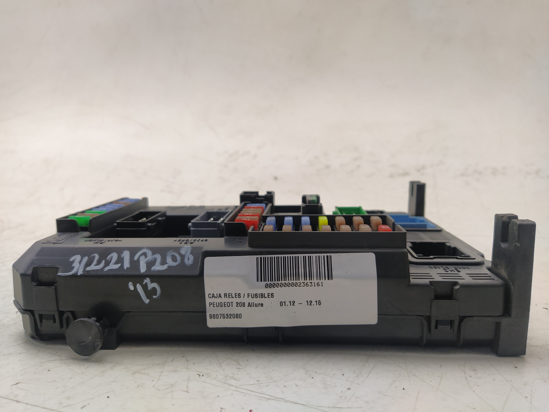 PEUGEOT 208 Peugeot 208 (2012-2015) Fuse Box 9807532080, 22661F01, 20131119 23502800