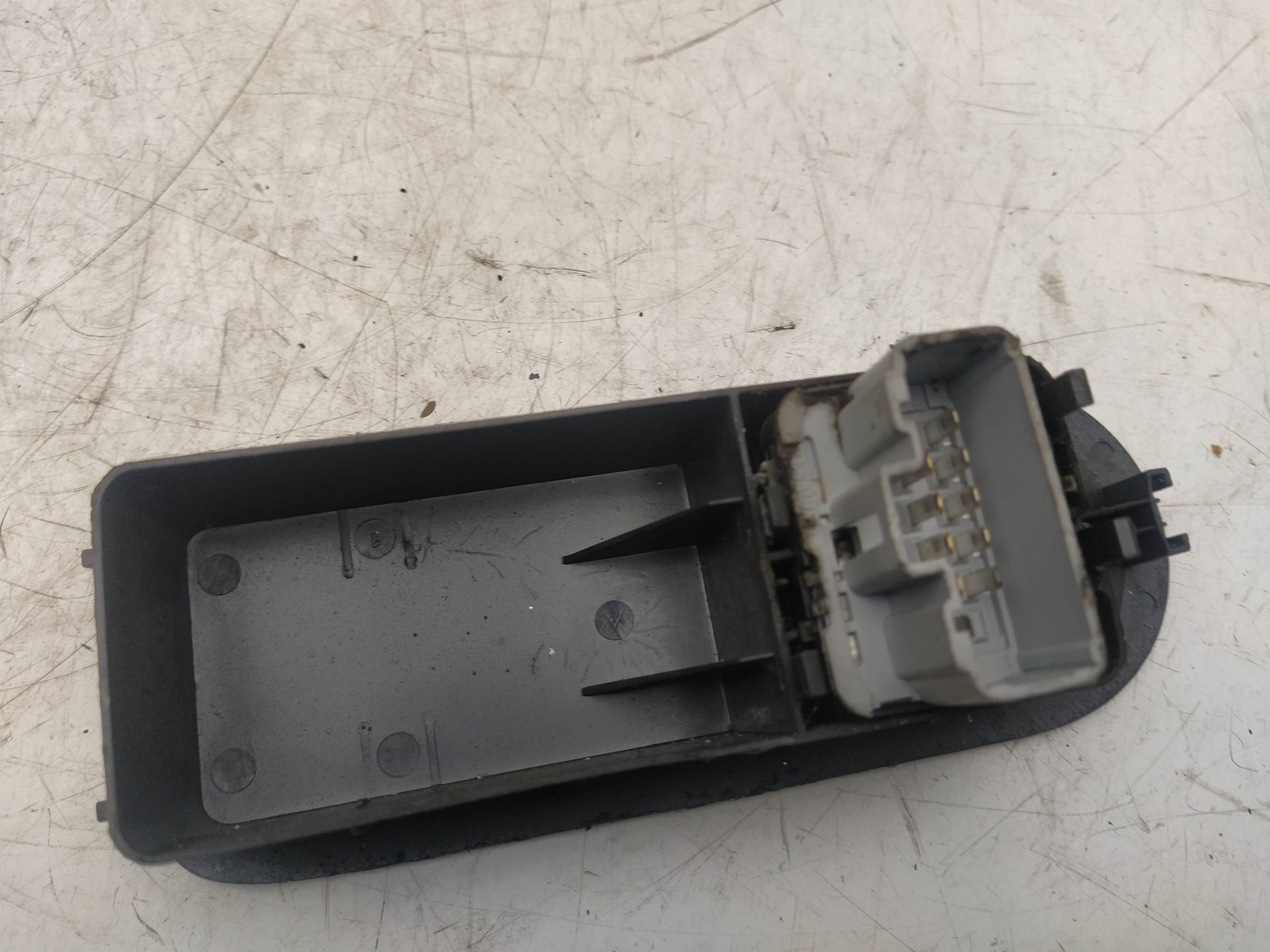 VAUXHALL Megane 2 generation (2002-2012) Front Left Door Window Switch 156018090 18633714