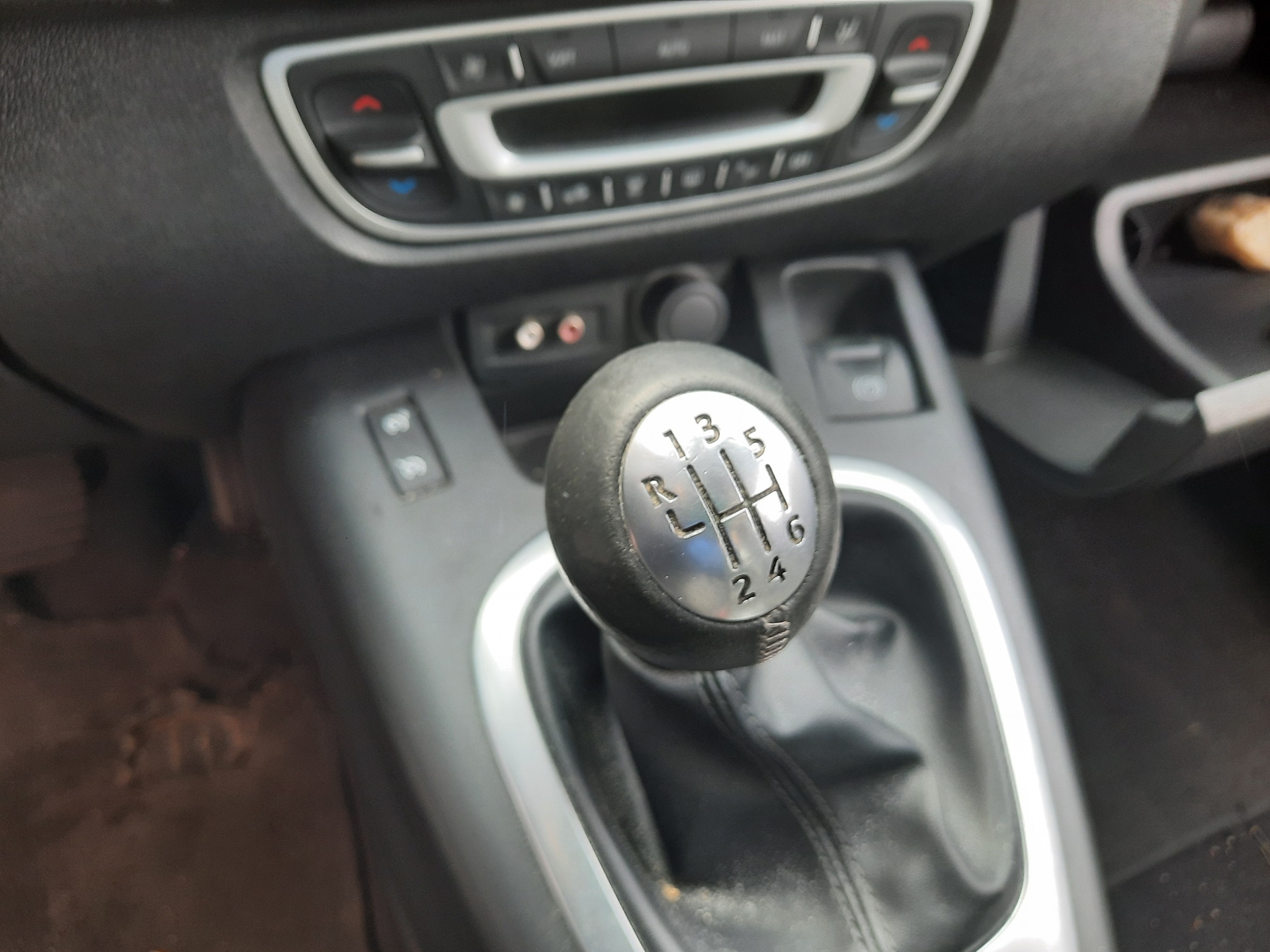 BMW Scenic 3 generation (2009-2015) Front Left Driveshaft 8200847584 18588313