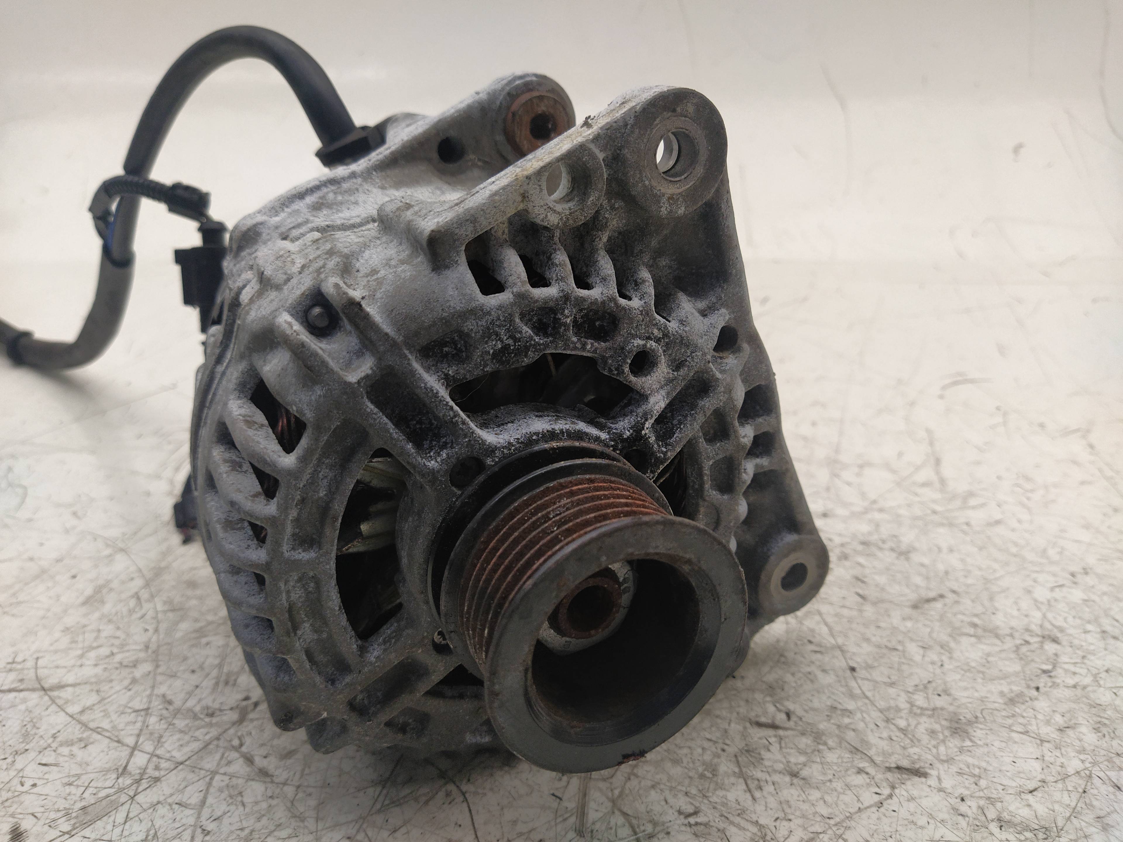 SEAT Cordoba 2 generation (1999-2009) Alternator 037903025M 18592637