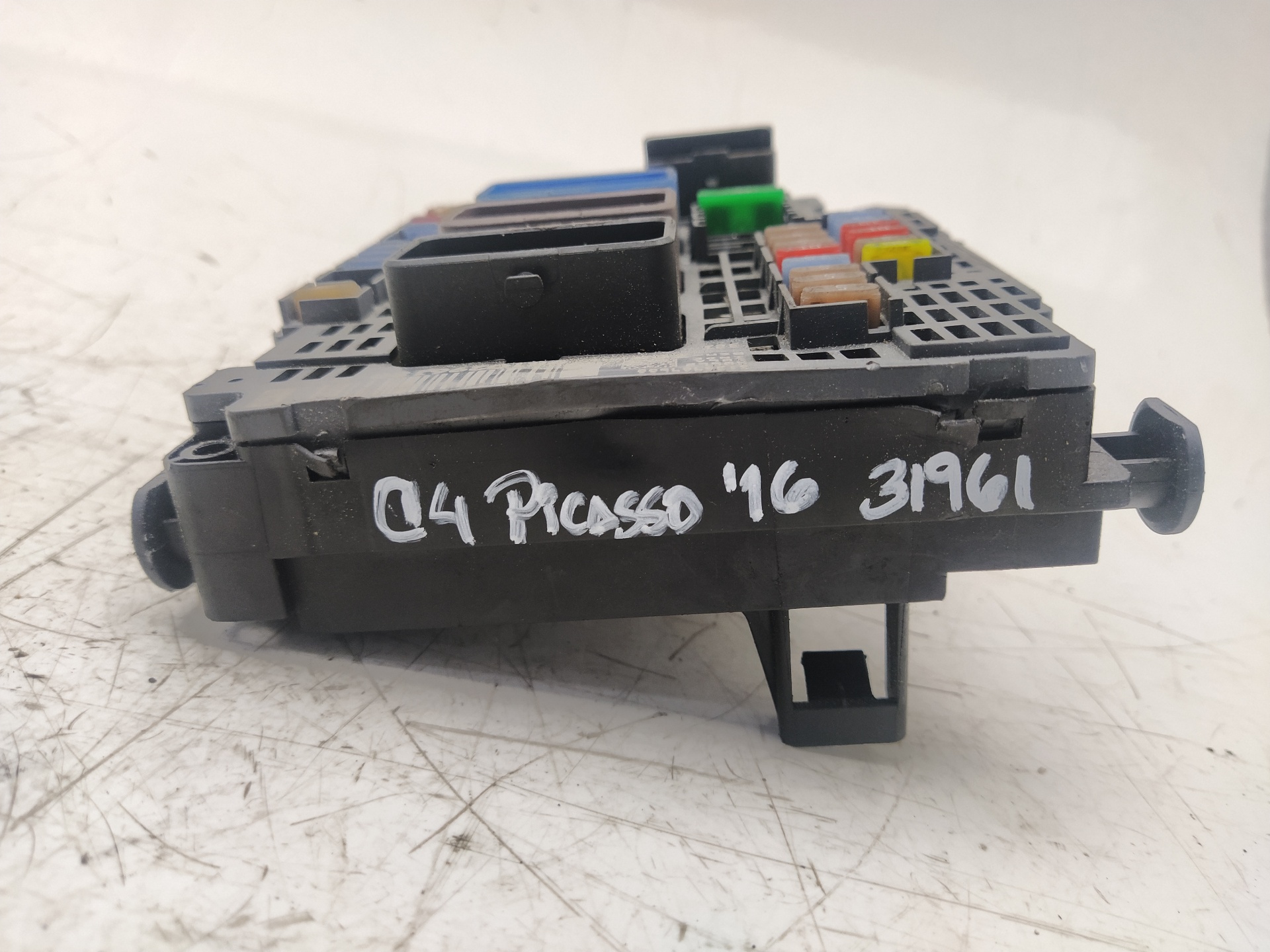 CITROËN C4 Picasso 2 generation (2013-2018) Fuse Box 9810296180 25766758