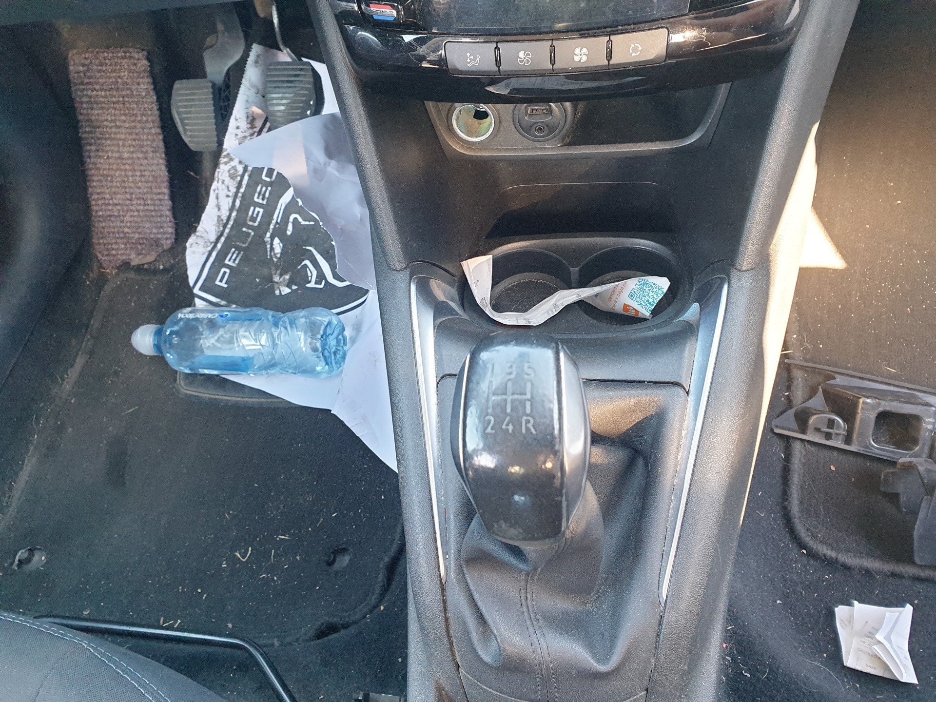 PEUGEOT 208 Peugeot 208 (2012-2015) Galinių kairių durų stiklo pakelėjas 9806082280 21136328