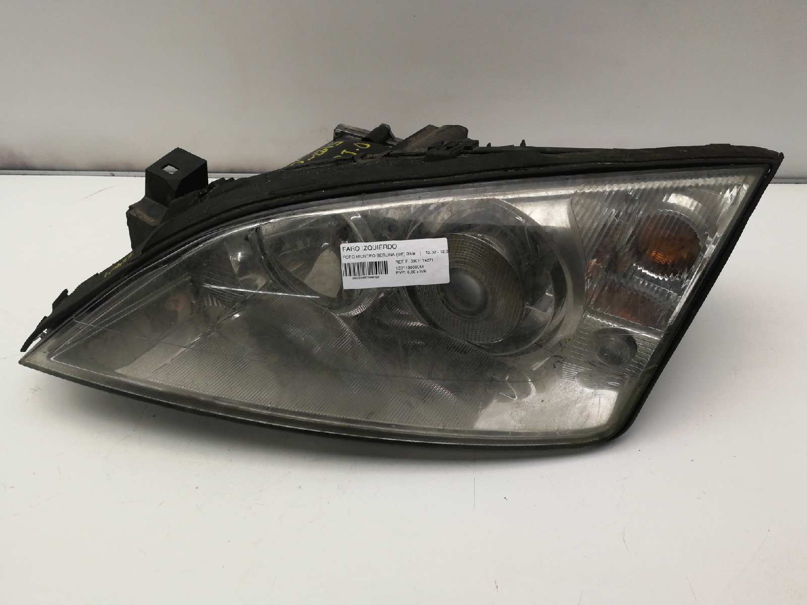 FORD Mondeo 3 generation (2000-2007) Фара передняя левая 0301174271, 1S7113006CM 18507279