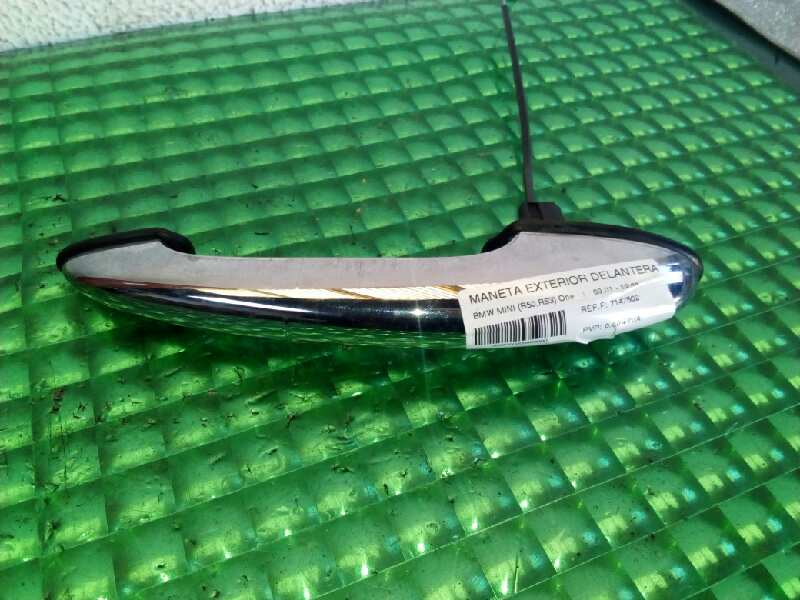 MINI Cooper R50 (2001-2006) Front Right Door Exterior Handle 7147502 18400983