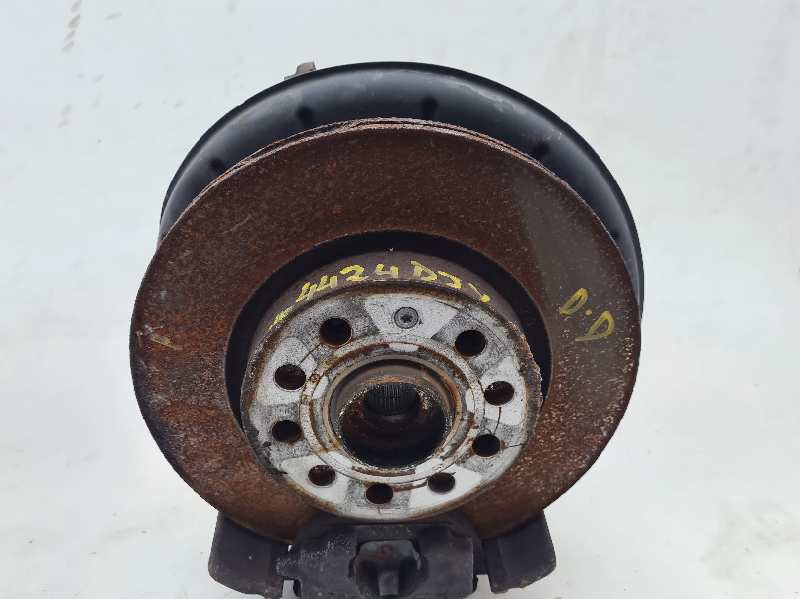 VOLKSWAGEN Golf 5 generation (2003-2009) Front Right Wheel Hub 1K0407256T 18537319