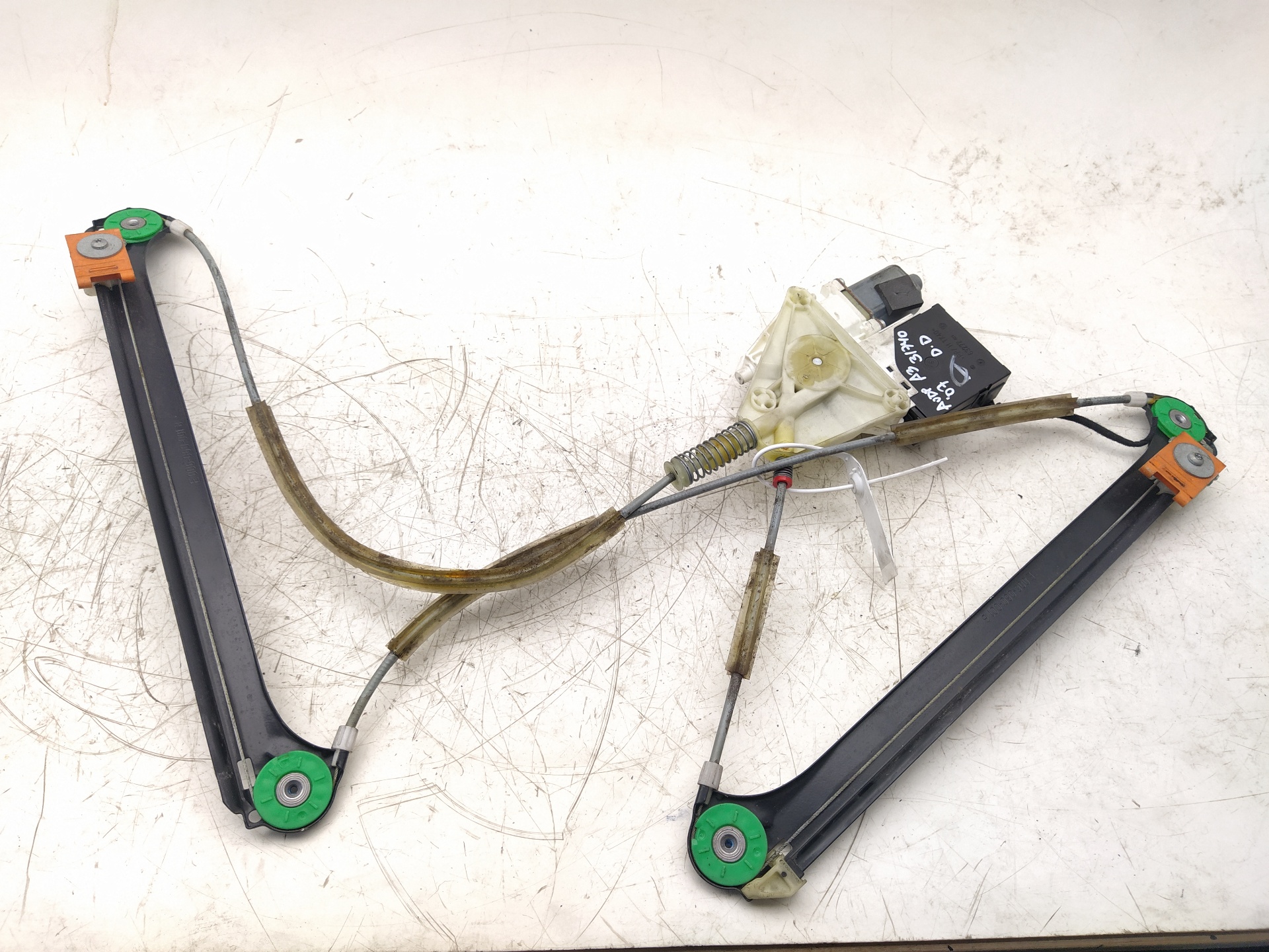 AUDI A3 8P (2003-2013) Front Right Door Window Regulator 8P0959802H 25044850