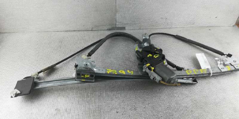 CITROËN Xsara 1 generation (1997-2004) Front Right Door Window Regulator 400679T1 18454178