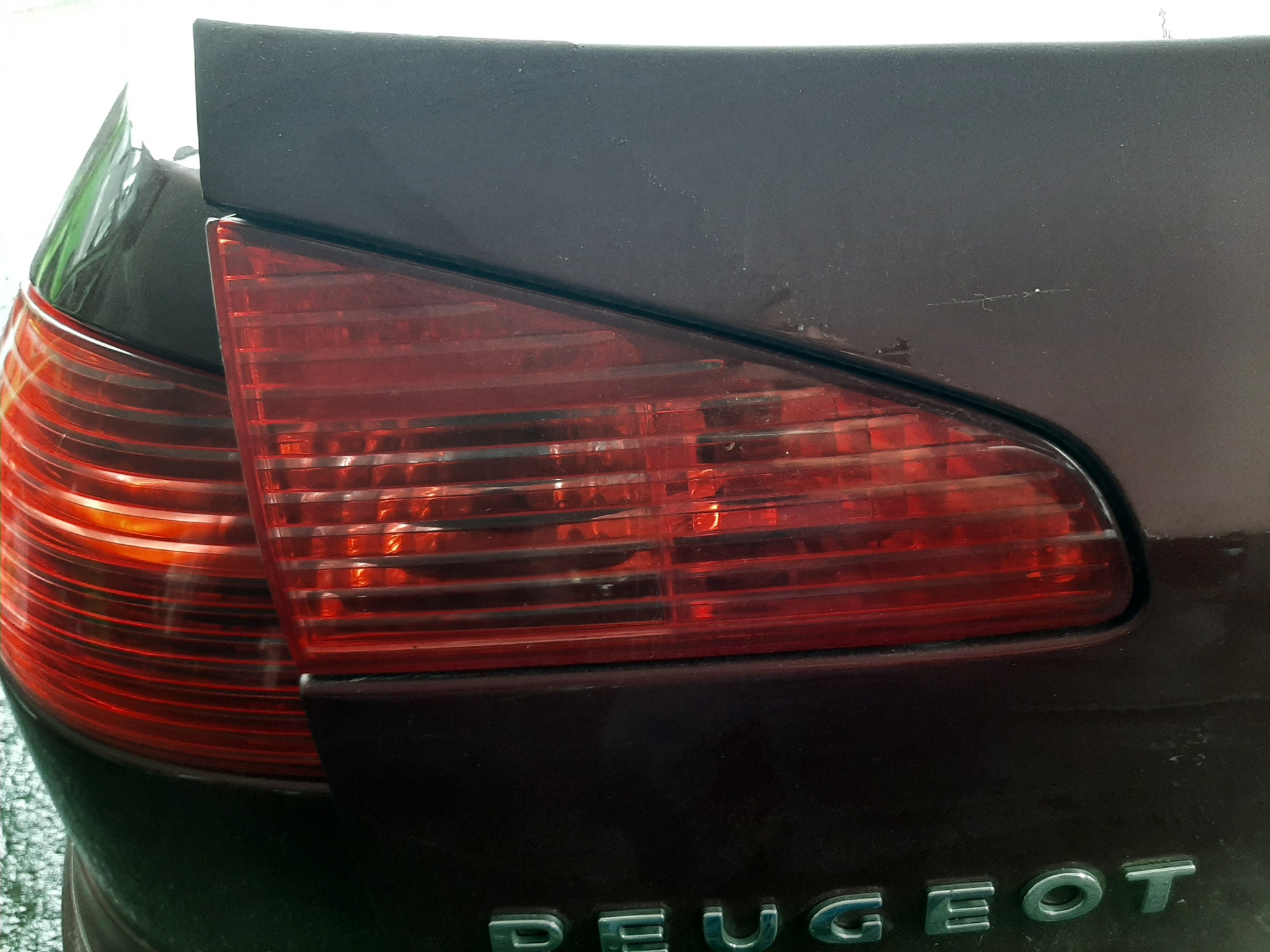 PEUGEOT 607 1 generation (2000-2008) Feu arrière gauche 6350N2 24022355