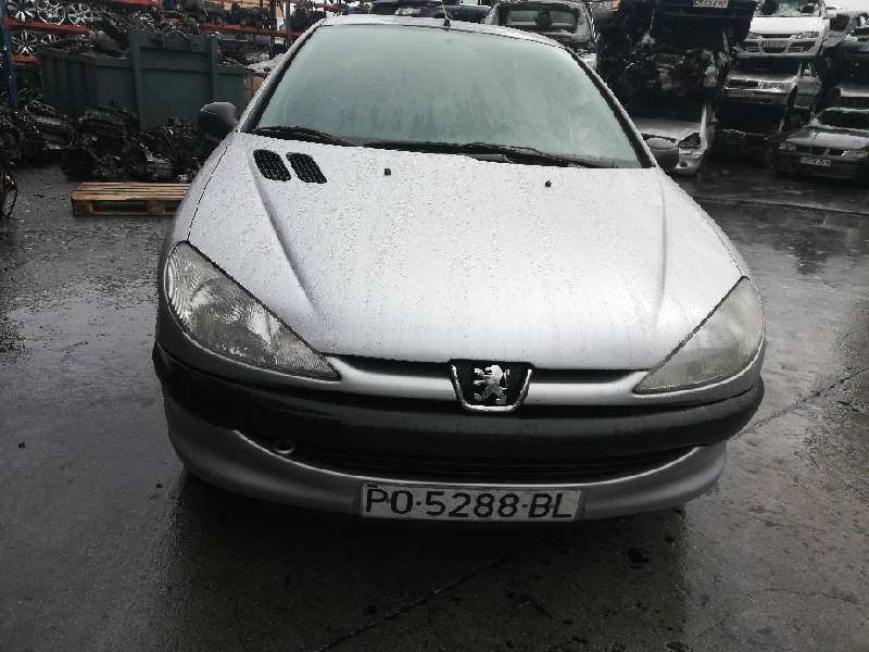 PEUGEOT 206 1 generation (1998-2009) Bal hátsó lámpa 2531G 18596346